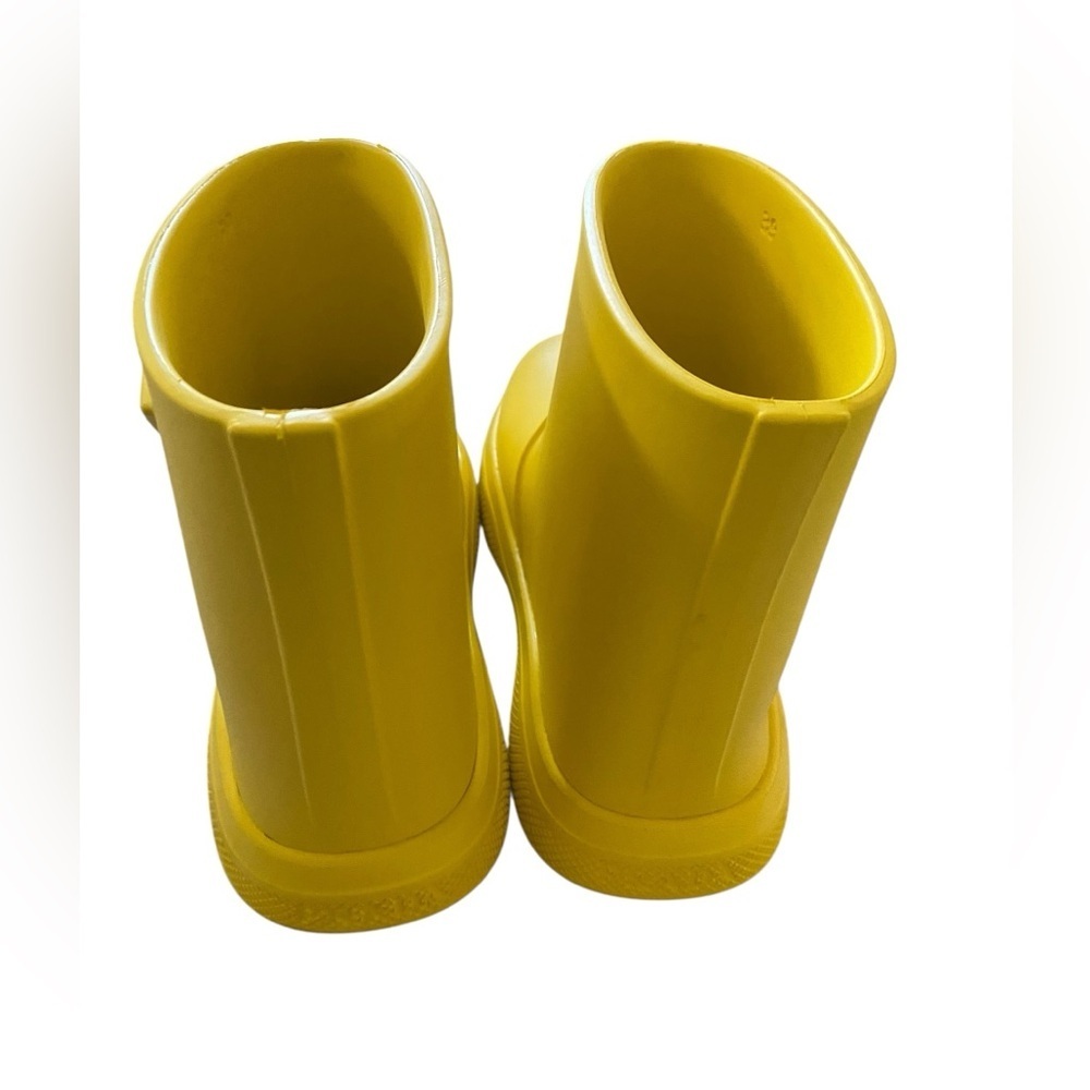 Prada Yellow Rain Boot size 39 - Picture 9 of 10
